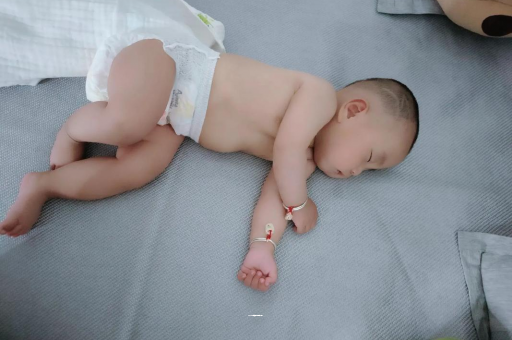 湖南三个月宝宝身高体重